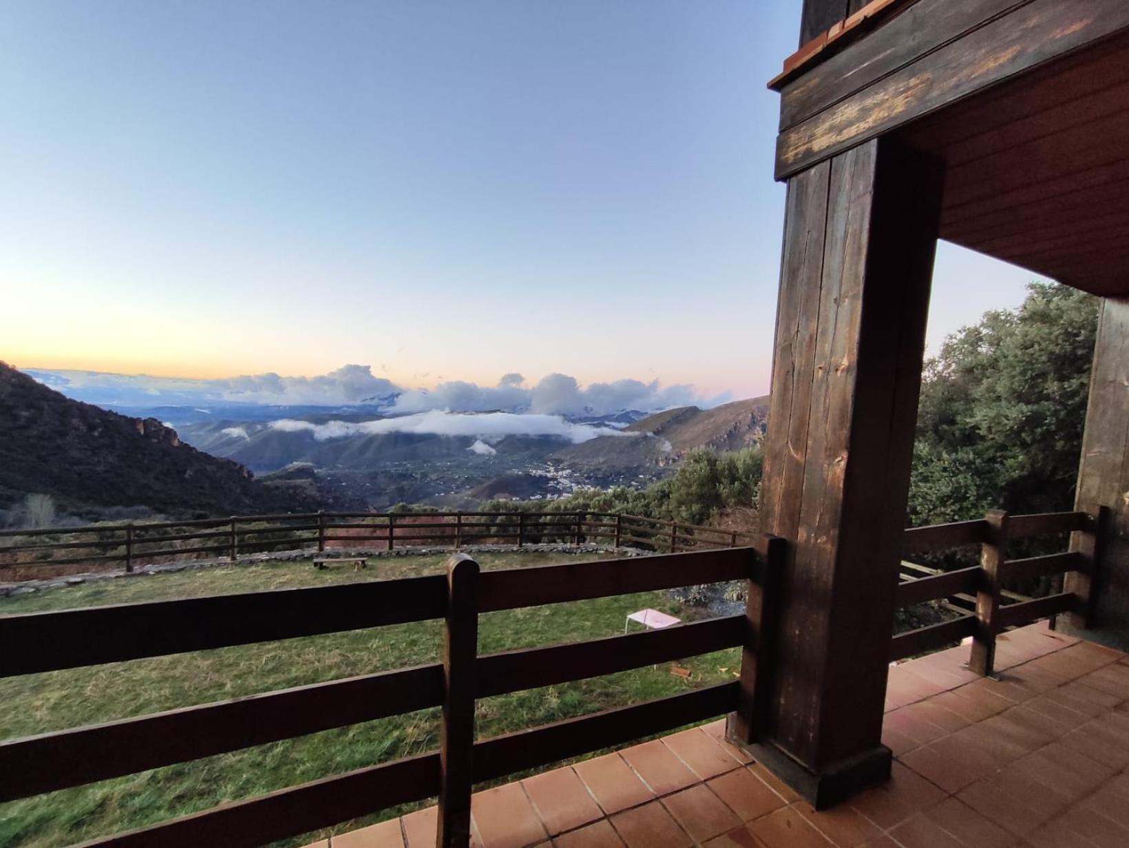 Refugio Del Aguila "Casa Diaman" Guest House Гехар-Сиера Екстериор снимка