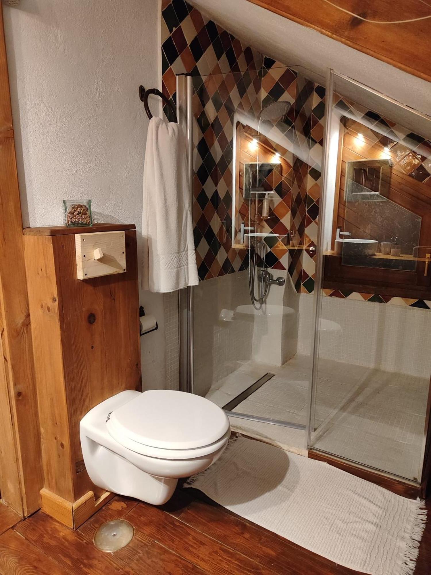 Refugio Del Aguila "Casa Diaman" Guest House Гехар-Сиера Екстериор снимка