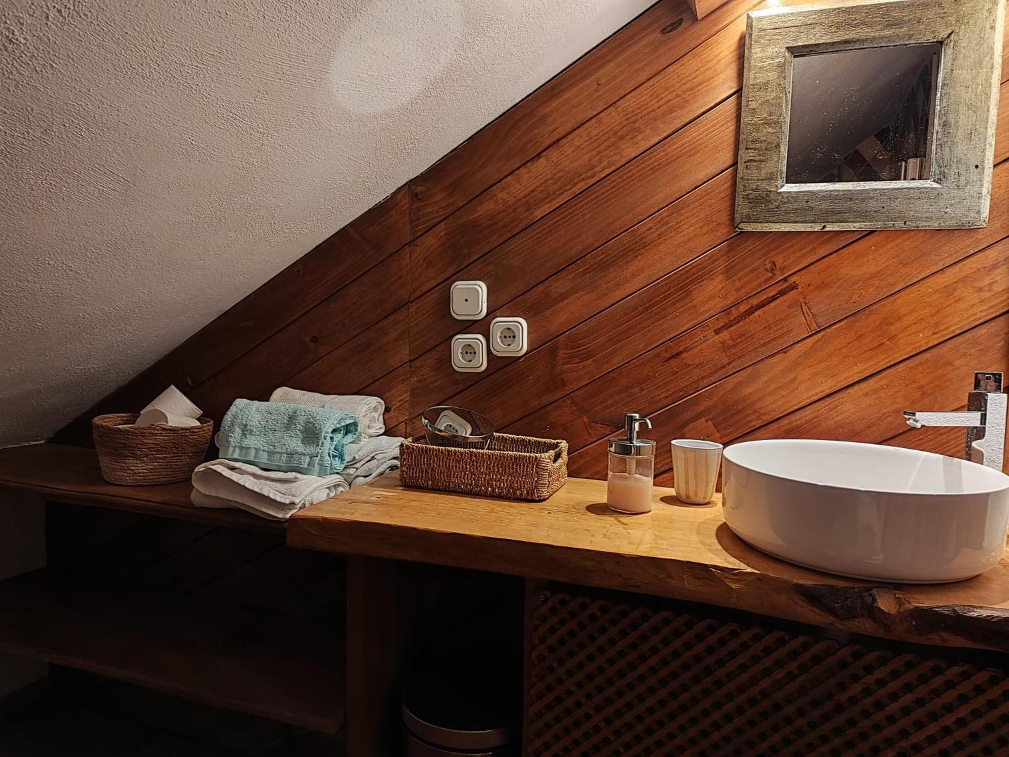 Refugio Del Aguila "Casa Diaman" Guest House Гехар-Сиера Екстериор снимка